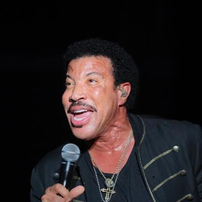Lionel Richie, internat de urgență la terapie intensivă: familia se teme de o boală gravă