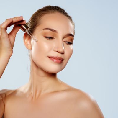 Ten gras și pori dilatați? Combinația-cheie de ingrediente care poate schimba vizibil aspectul pielii