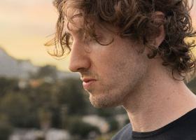 Dean Lewis lansează ediția deluxe a albumului 'The Epilogue'