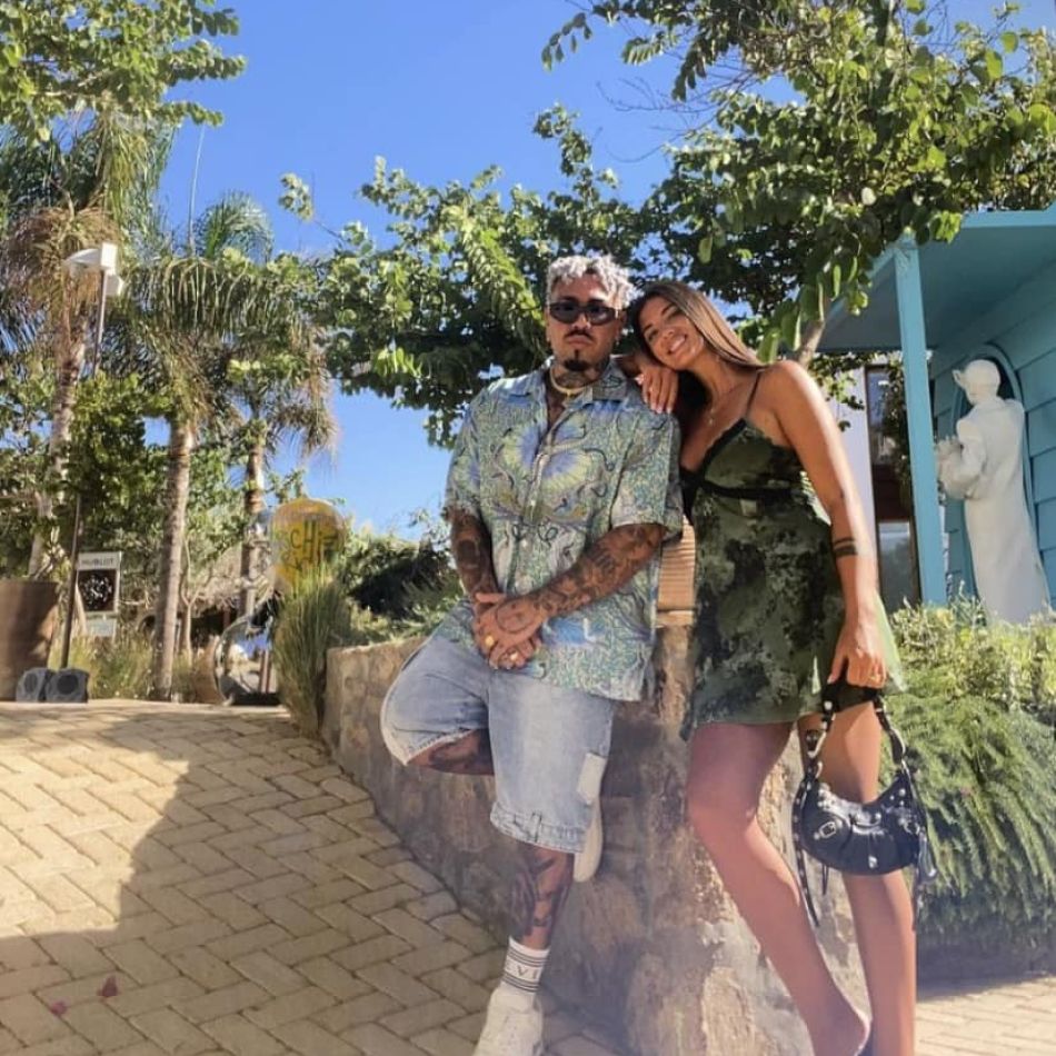 Antonia și Alex Velea, criticați pentru felul în care și-au îmbrăcat băieții în prima zi de școală 