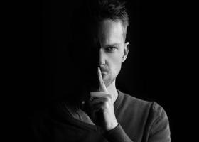 Ce înseamnă narcisist - Definiție, caracteristici și impact