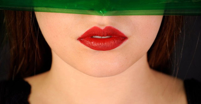 Minte când spune că te iubește ”așa cum ești”, dacă tu nu te mai îngrijești