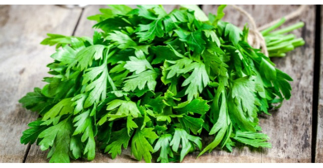 Cura miraculoasa de doua saptamani. Ce se intampla daca consumi zilnic patrunjel