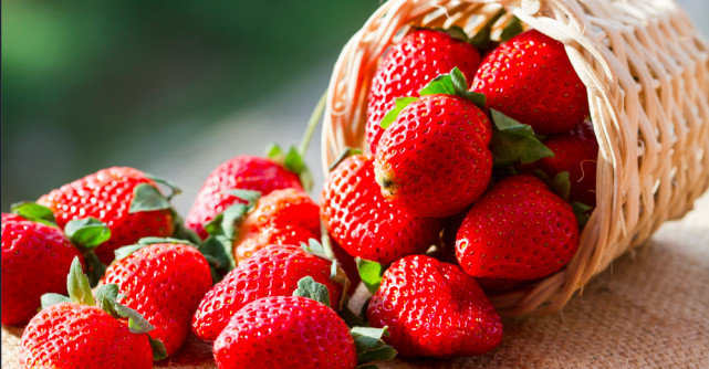 Câte calorii au căpșunele și cât este de sănătos să le consumăm?