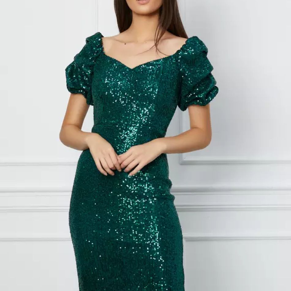 Rochii si salopete de Revelion sub 400 de lei. Ținute spectaculoase pentru noaptea dintre ani