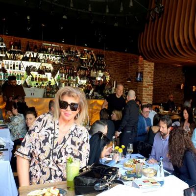 Ești în căutarea iubirii adevărate? Antoaneta Hambitzer, pețitoarea modernă le găsește româncelor dragostea peste hotare