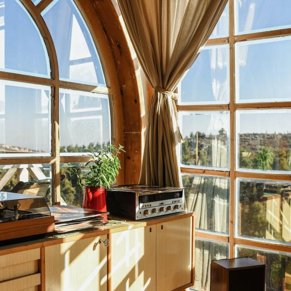 Descoperă cele mai noi trenduri în design interior pentru 2024