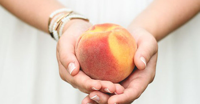 Dieta cu PIERSICI: slabesti 5 kg in 7 zile