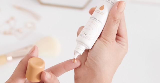O soluție inovatoare* a Laboratoarelor Dermatologice  Avène pentru tenul cu imperfecțiuni: Emulsia nuanțatoare Cleanance Expert