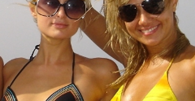 Paris Hilton primeste masini de ziua sa