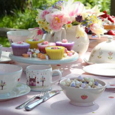 5 accesorii pentru o masa de Revelion in stil romantic