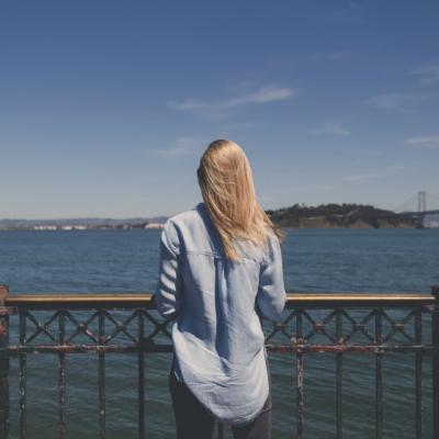 Camasi cu imprimeuri si broderii simpatice