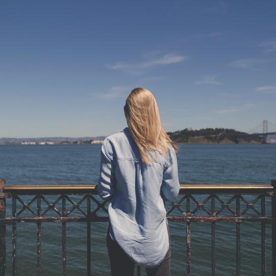 Camasi cu imprimeuri si broderii simpatice