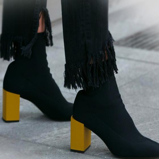 Pantofii cu tocul decorativ: cum sa iti transformi tinuta office, casual sau de ocazie