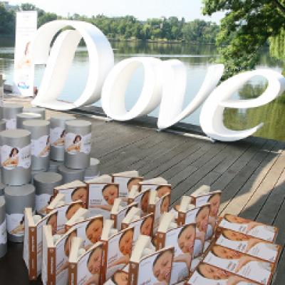 Descopera vocea invizibila a pielii tale cu noile lotiuni hranitoare de la Dove