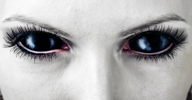 5 Moduri prin care persoanele false te manipuleaza pentru a iti castiga increderea