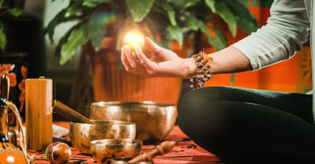 Trei pași pentru a te conecta la Sinele Tău Superior