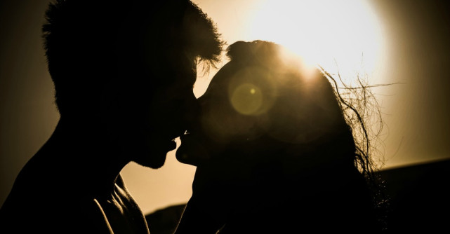 10 carti care te transforma in iubita perfecta