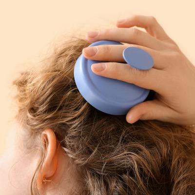 Scrub natural pentru scalp: cum să îți cureți și hrănești părul acasă