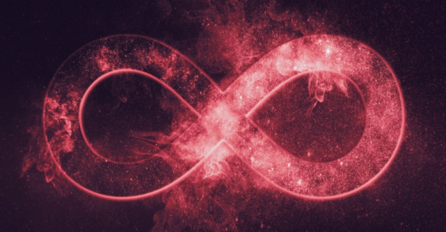 Numerologia lunii august. Puterea infinită a cifrei 8 