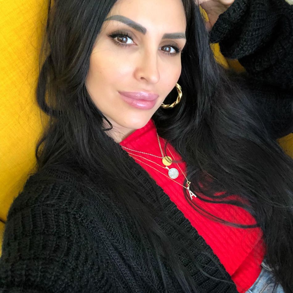 Roxana Blagu, suferința nesfârșită a unei mame respinse. Fiica sa, Oana, nu vrea să audă de ea: Nu pot să forțez inima ei...