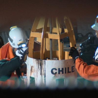 Toată lumea îi credea morți! Cine sunt cei 33 de mineri care au supraviețuit 69 de zile sub pământ?