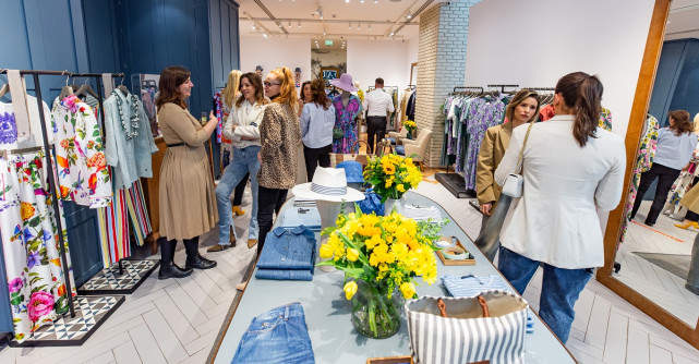 LIVING IN THE WEEKEND  Colecția Primăvară/Vară 2023, Weekend Max Mara