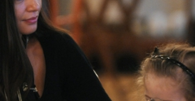 Irina Columbeanu si EBA vin cu Barfele zilei