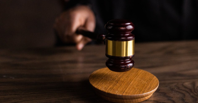 wall-street.ro: CCR amână din nou decizia privind pensiile magistraților