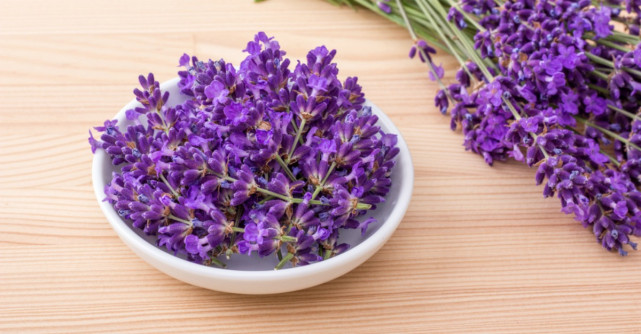 Lucruri esenţiale de ştiut despre beneficiile lavandei