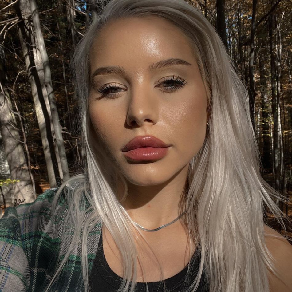 Carmen Grebenișan, despre chinurile prin care a trecut la Survivor România: Primesc comentarii că-s grasă și-s plină de celulită