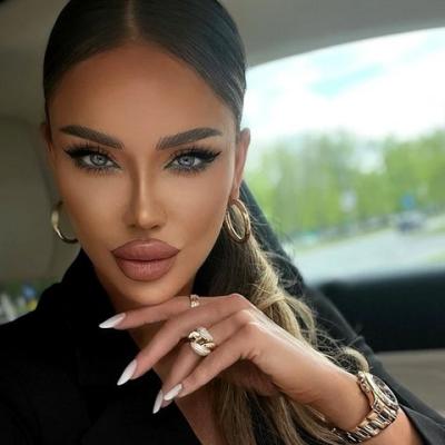 Bianca Drăgușanu, revoltată după ce internauții i-au reproșat că are buzele prea mari