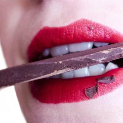 6 tehnici pentru a-ti stapani pofta de dulciuri