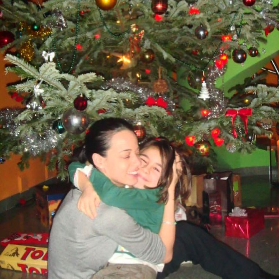 Puțini știu, dar Andreea Raicu a adoptat o fetiță în urmă cu 20 de ani. Cum arată azi Măriuca și ce spune vedeta despre ea