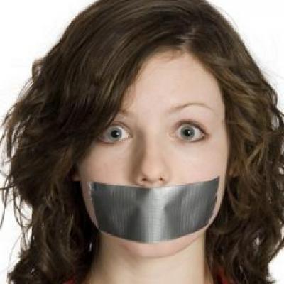 Solistul de la AC/DC face declaratii controversate despre religie