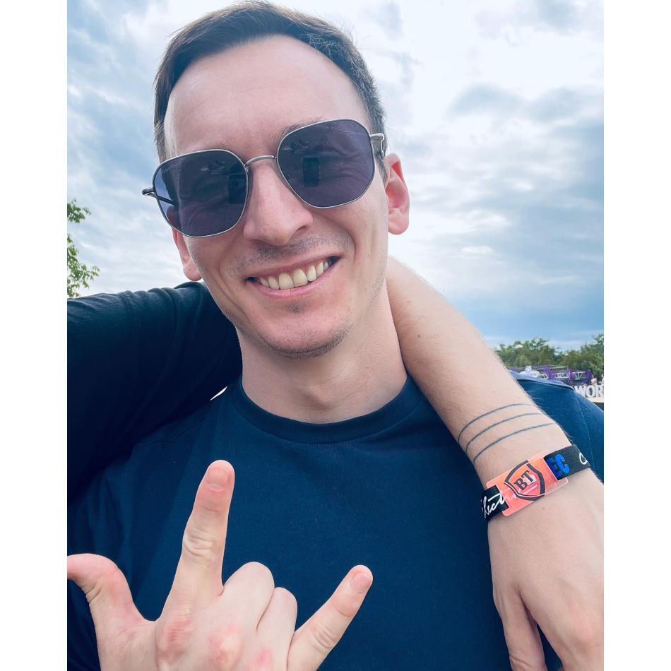 Denis Roabeș se pregătește să devină tată? În urmă cu câteva luni, el s-a căsătorit civil cu Bianca