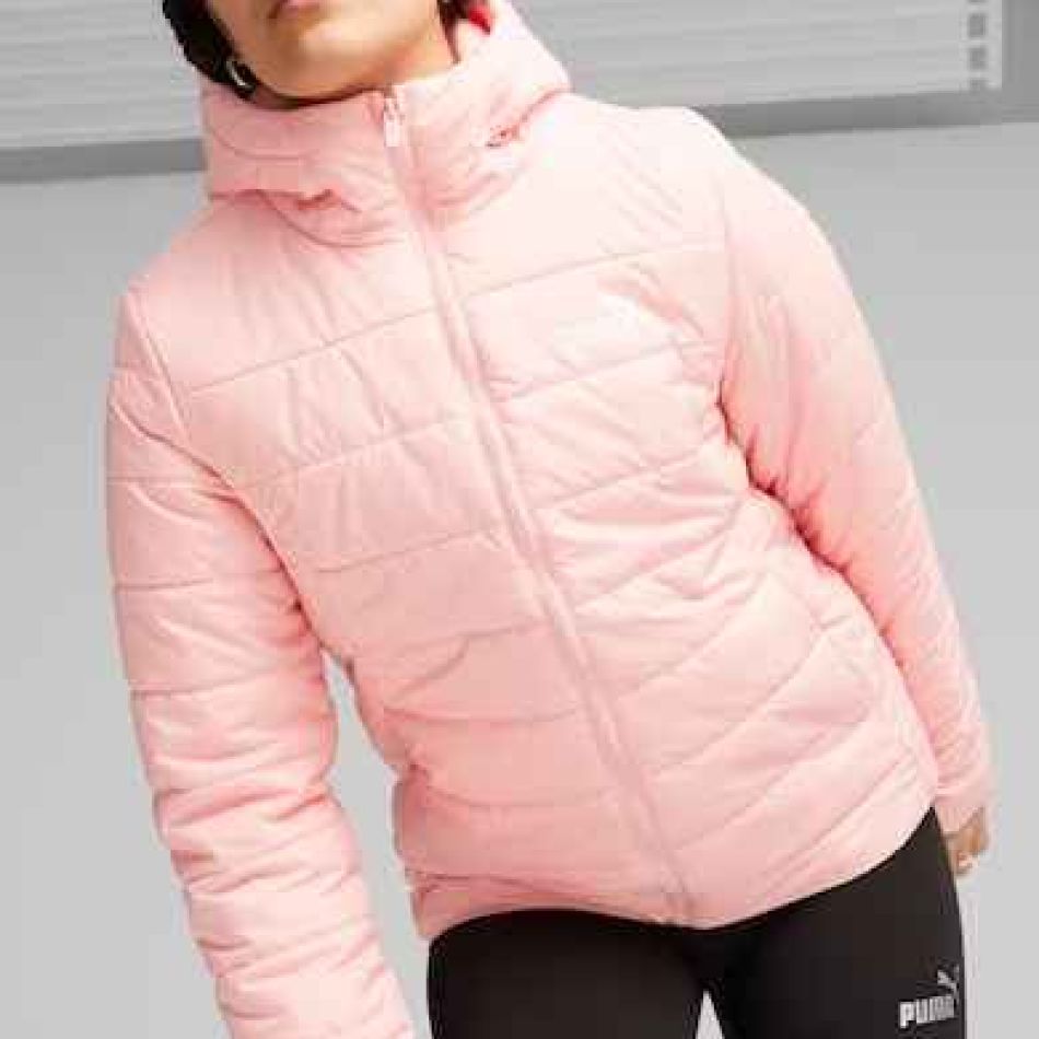 Peach Fuzz: Culoarea anului 2024 în modă