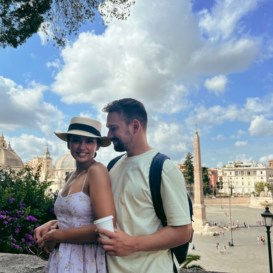 Vlad Gherman a cerut-o în căsătorie pe iubita sa! Reacția Oanei Moșneagu: O stagiune promisă pe viață...