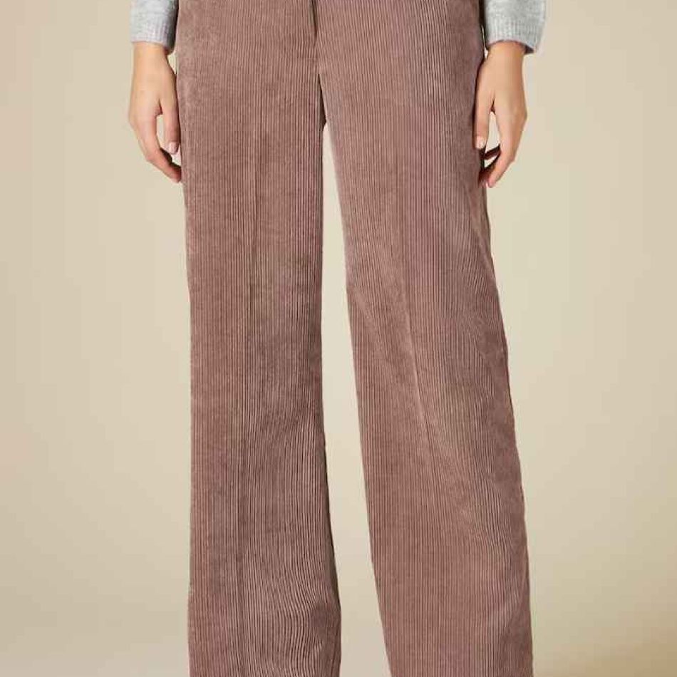 Talia înaltă revine: 20 de perechi de pantaloni pentru 2024 