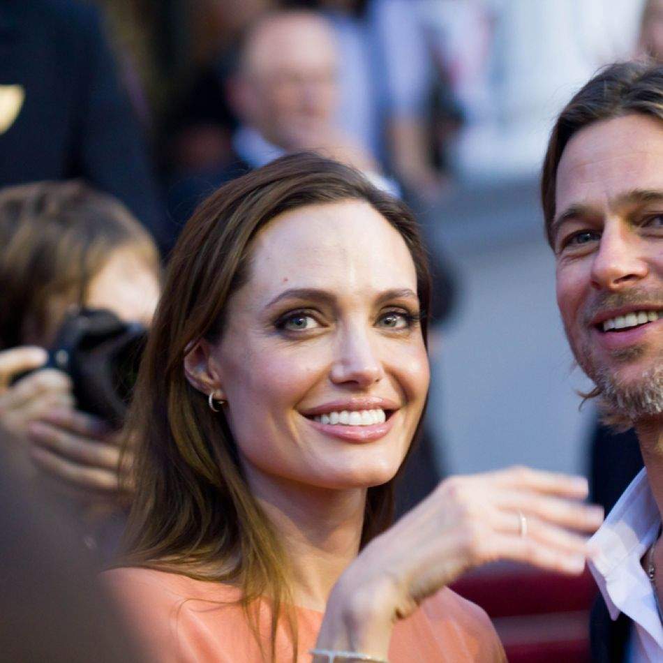 Angelina Jolie despre dubla mastectomie: De ce a ales să își arate cicatricile acum