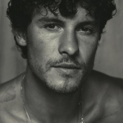 Ai ascultat noua melodie a lui Shawn Mendes? Este minunată!