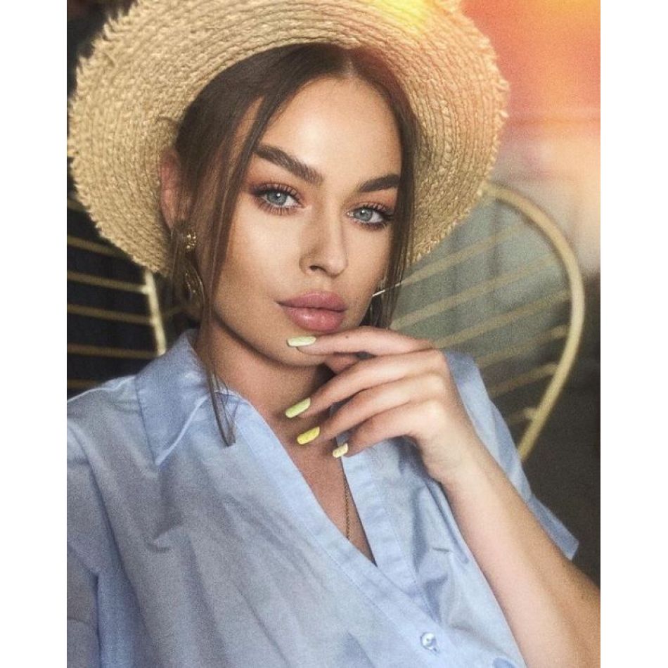 Misha, criză de nervi pe social media! Artista a avut o reacție neașteptată după călătoria cu o companie de taxi