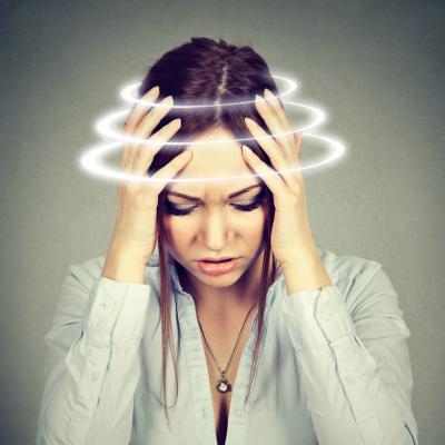 Sindromul vertiginos, responsabil de ameteli puternice si pierderea echilibrului. Cauze, simptome si tratament.