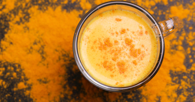 Cum preparam corect laptele de aur, cel mai puternic elixir natural