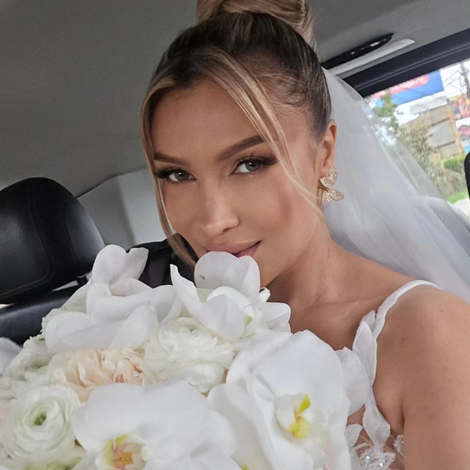 Care este prețul unui ruj lansat de Lora? Artista se bucură deja de succes în afacerea cu cosmetice: Mă uimește numărul de femei