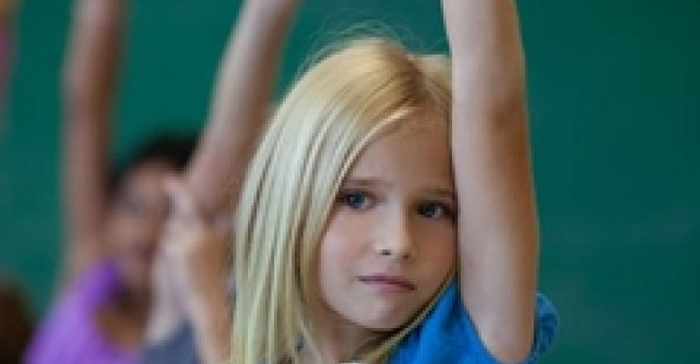 Ajuta un copil sa mearga la scoala