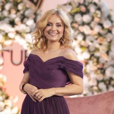 Simona Gherghe a anunțat a treia logodnă din sezonul 13! O nouă poveste de iubire scrie un capitol emoționant în Casa Mireasa! 