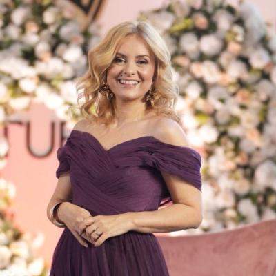 Simona Gherghe a anunțat a treia logodnă din sezonul 13! O nouă poveste de iubire scrie un capitol emoționant în Casa Mireasa! 