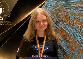 Dincolo de formule: Carina Viespescu, olimpica cu aur mondial la matematică și informatică, scrie poezie și mentorat