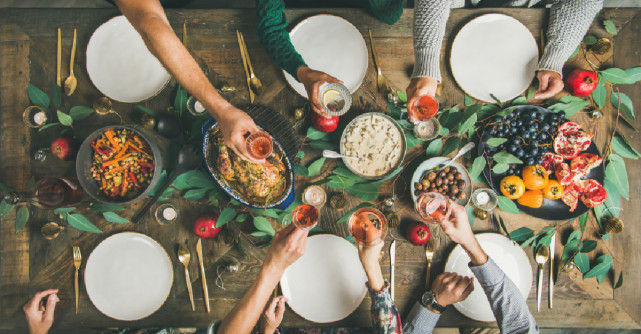 5 aperitive rapide si simple pe care le poti duce la orice masa festiva 